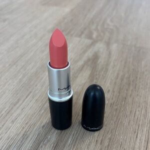 NWOT MAC Cosmetics RARE Cremesheen Lipstick - RAVISHING